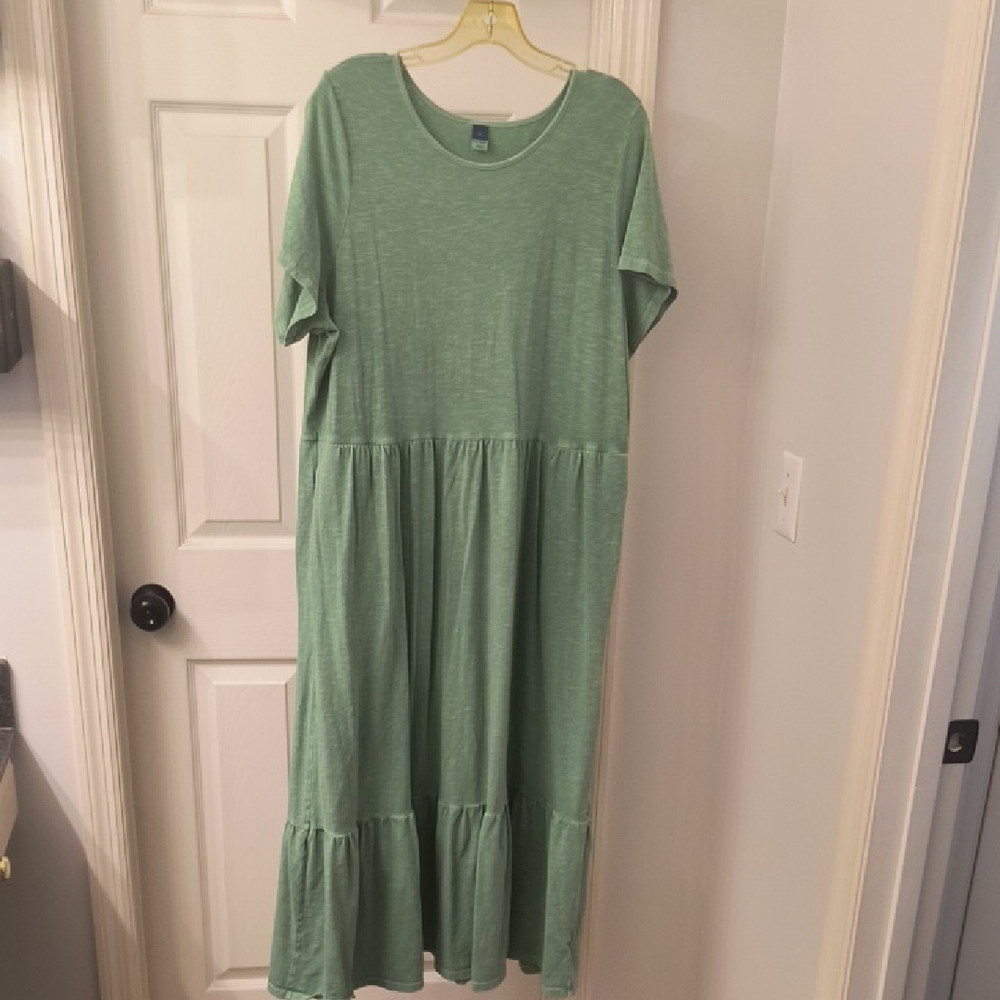 Old Navy Green Maxi Dress